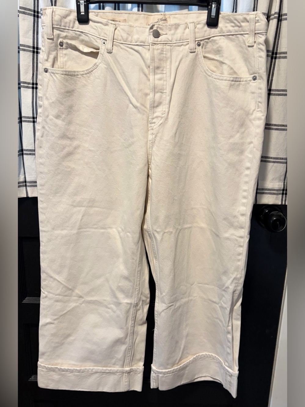 Universal Thread Cream Ivory Cropped Vintage Wide-Leg Cuffed Crop Jeans 14